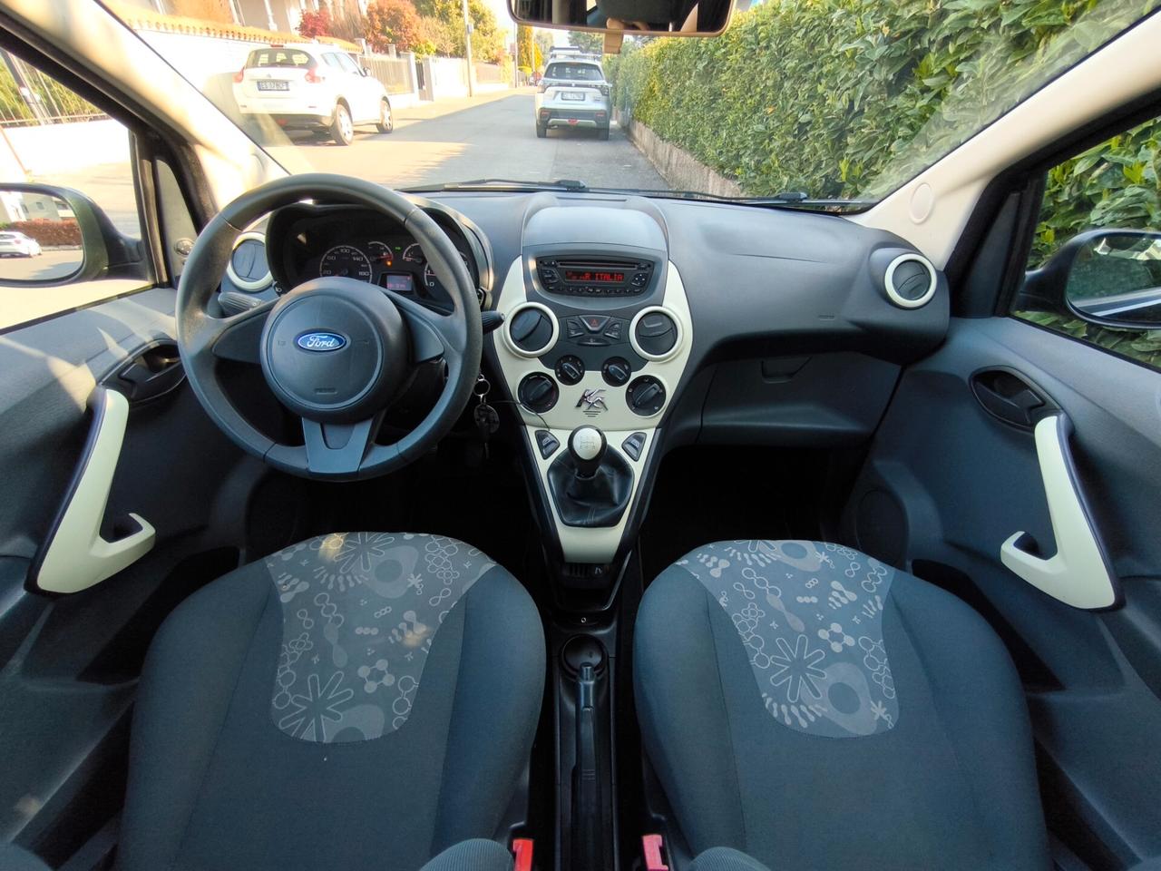 FORD KA 1,2 BENZ- KM 98000 -OK NEOPATENTATI