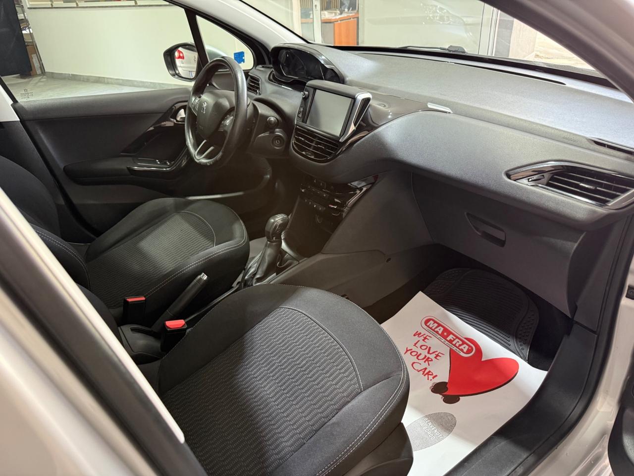 Peugeot 208 1.4 HDi 68 CV 5 porte Allure