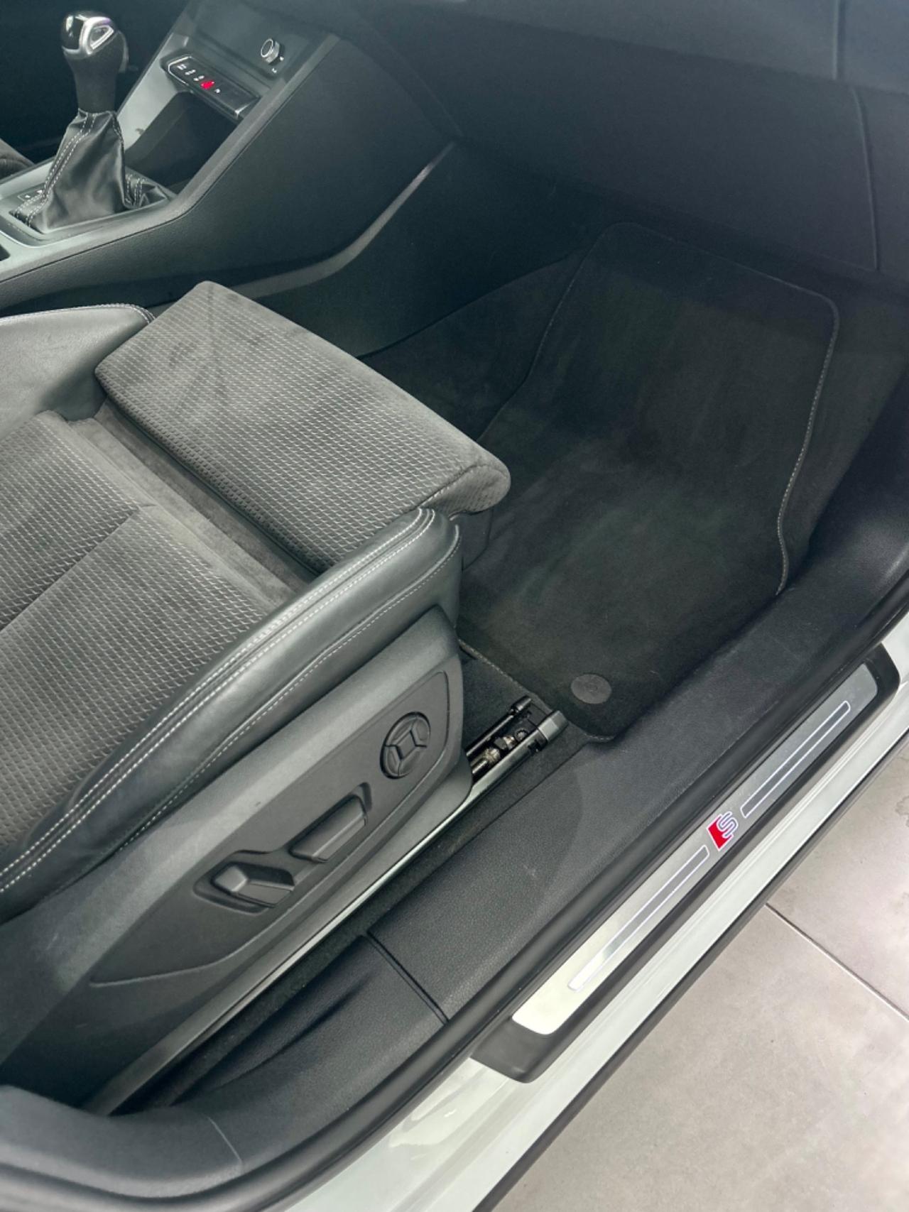 Audi Q3 SPB 2.0 200 cv quattro S-Line FINANZIABILE