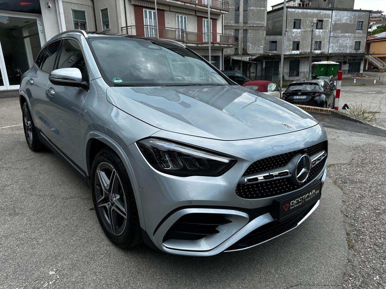 Mercedes-benz GLA 200 d "AMG-LINE" Advanced Plus + TETTO PANORAMA + CAMERA
