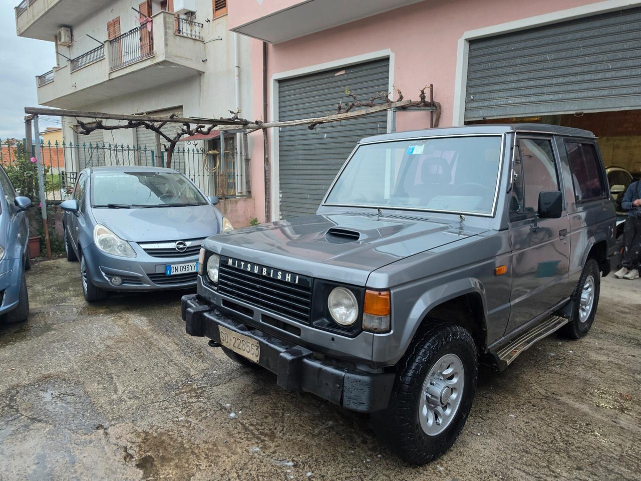 Mitsubishi Pajero 2.5 TDI Metal-top