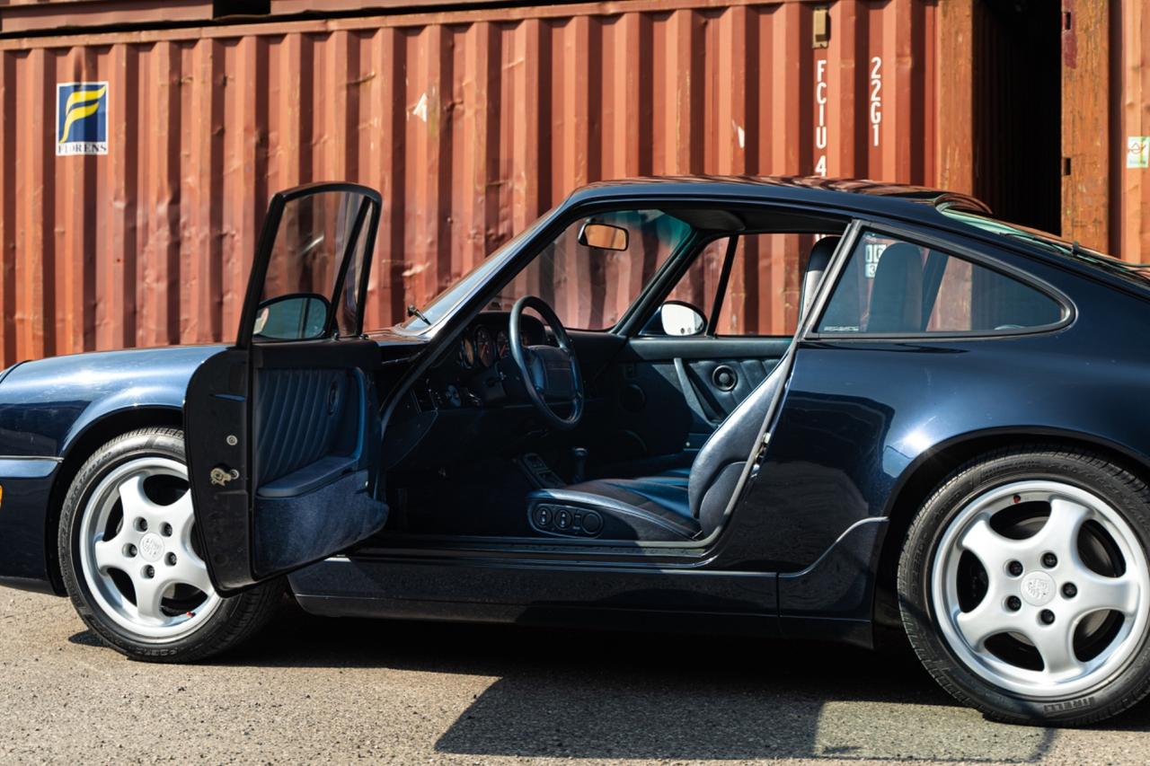 Porsche 911 Carrera 2 - 1991