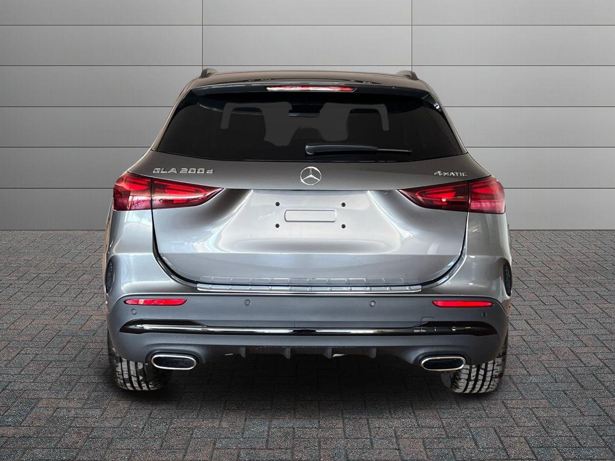 Mercedes-Benz GLA 200 d Automatic 4MATIC