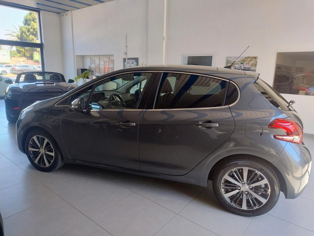 Peugeot 208 BlueHDi 100 S&S 5 porte Allure