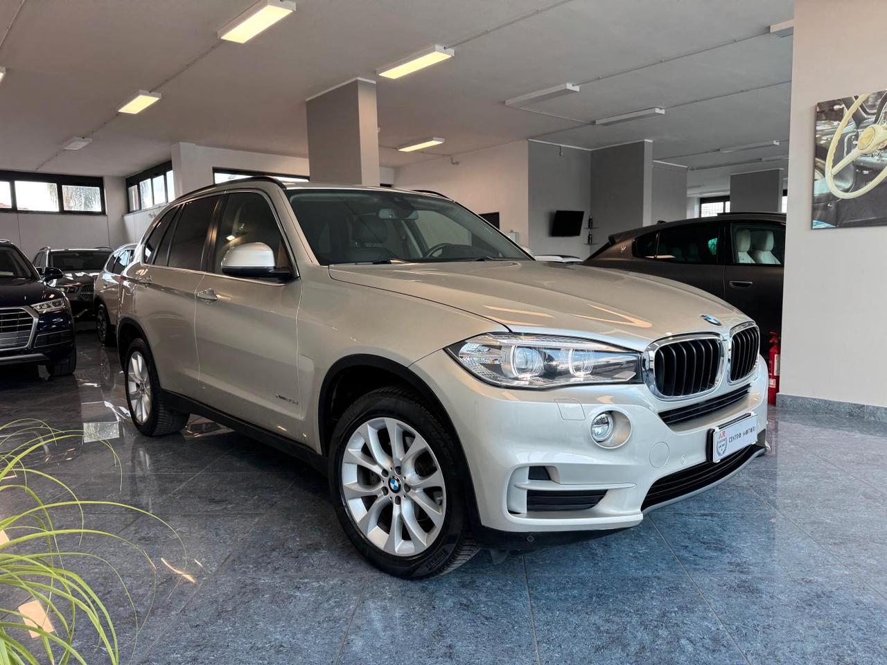 BMW X5 xdrive25d 218 CV Navi Led Dvd Uniprop