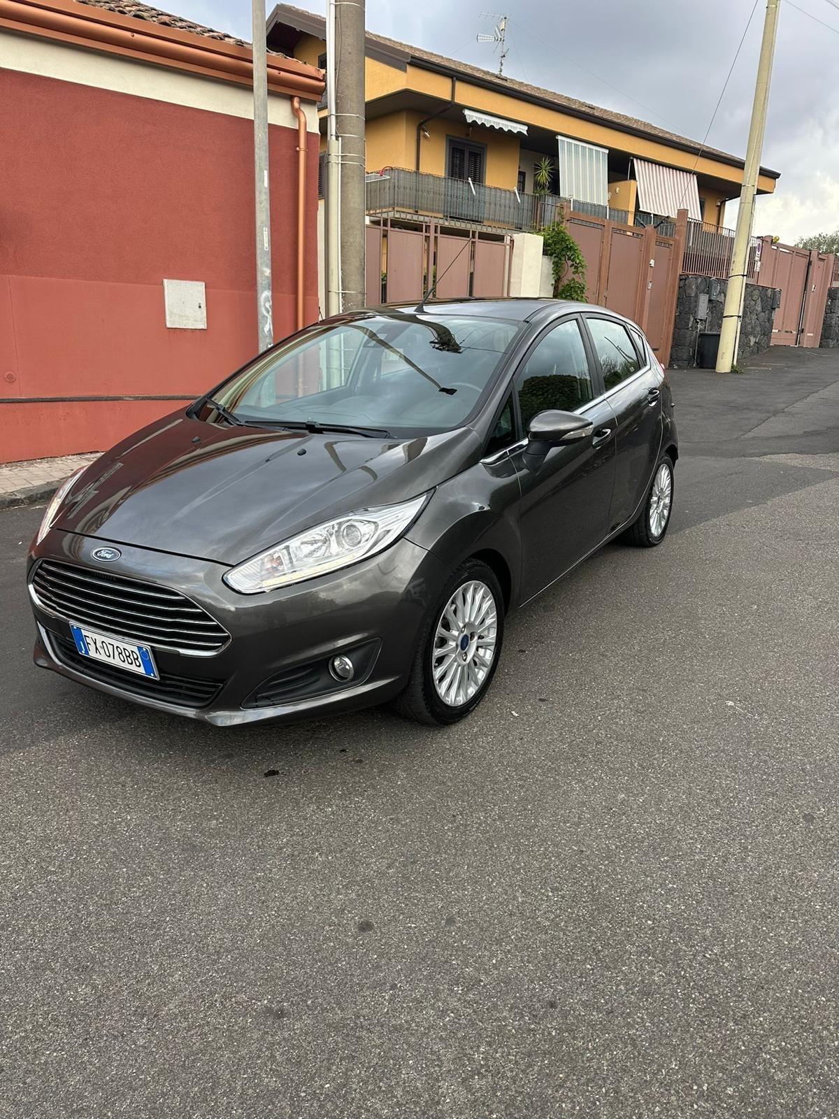 Ford Fiesta 1.5 TDCi 75CV 5 porte Titanium