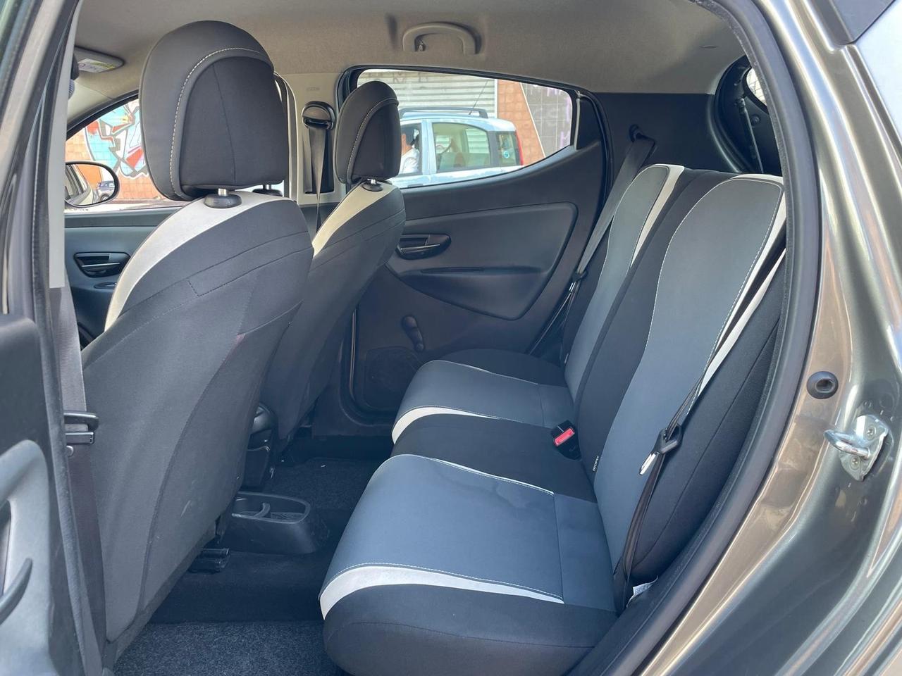 Lancia Ypsilon 0.9 TwinAir 85 CV 5 porte S&S Silver km 120 mila