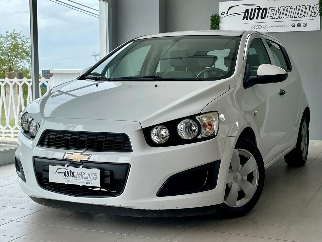 Chevrolet Aveo 1.2 - Clima & Cruise Control