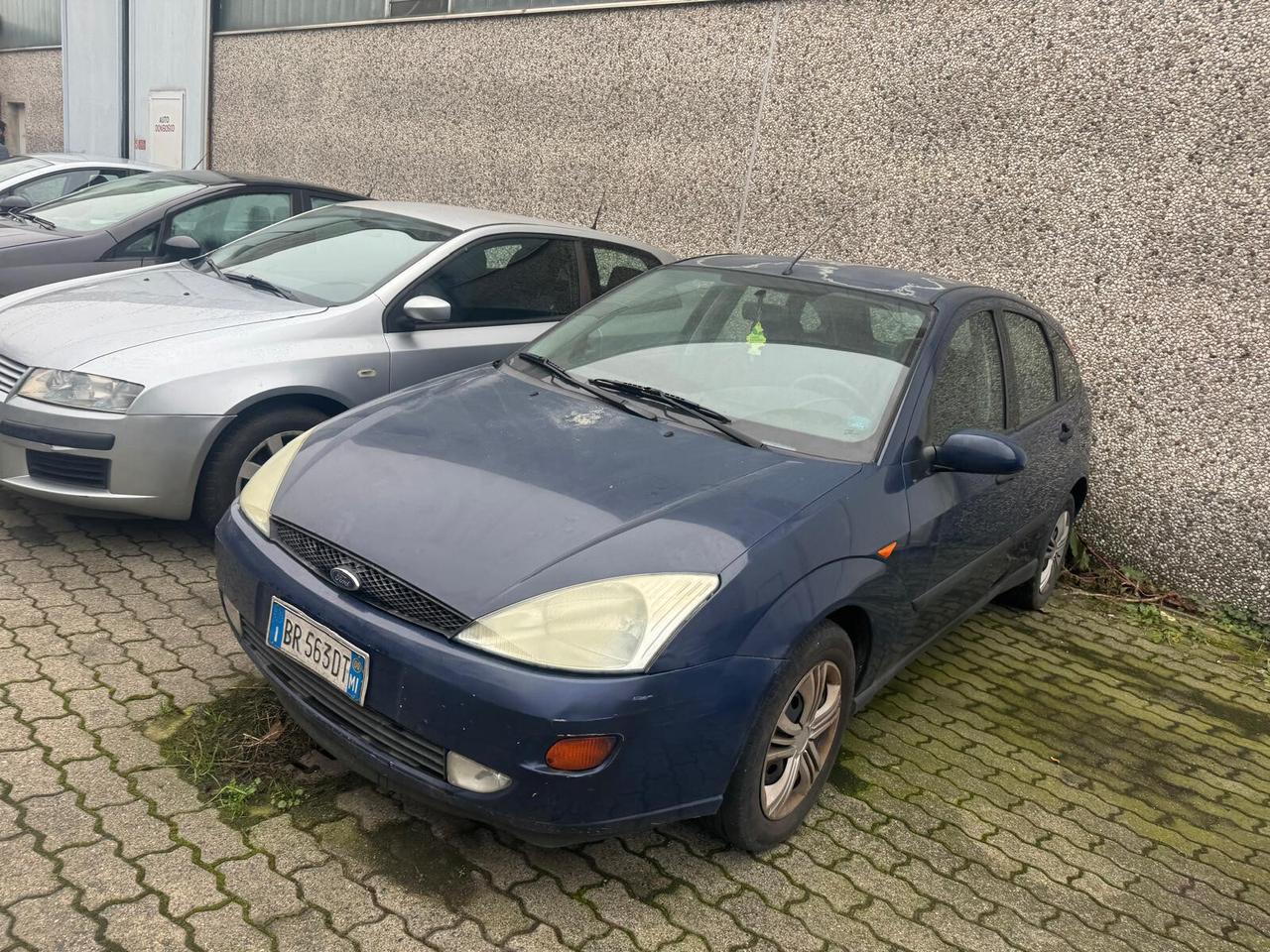 Ford Focus 1.6i 16V cat 5p. Ambiente