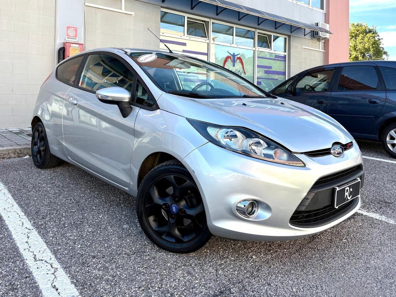 Ford Fiesta Neopatentati