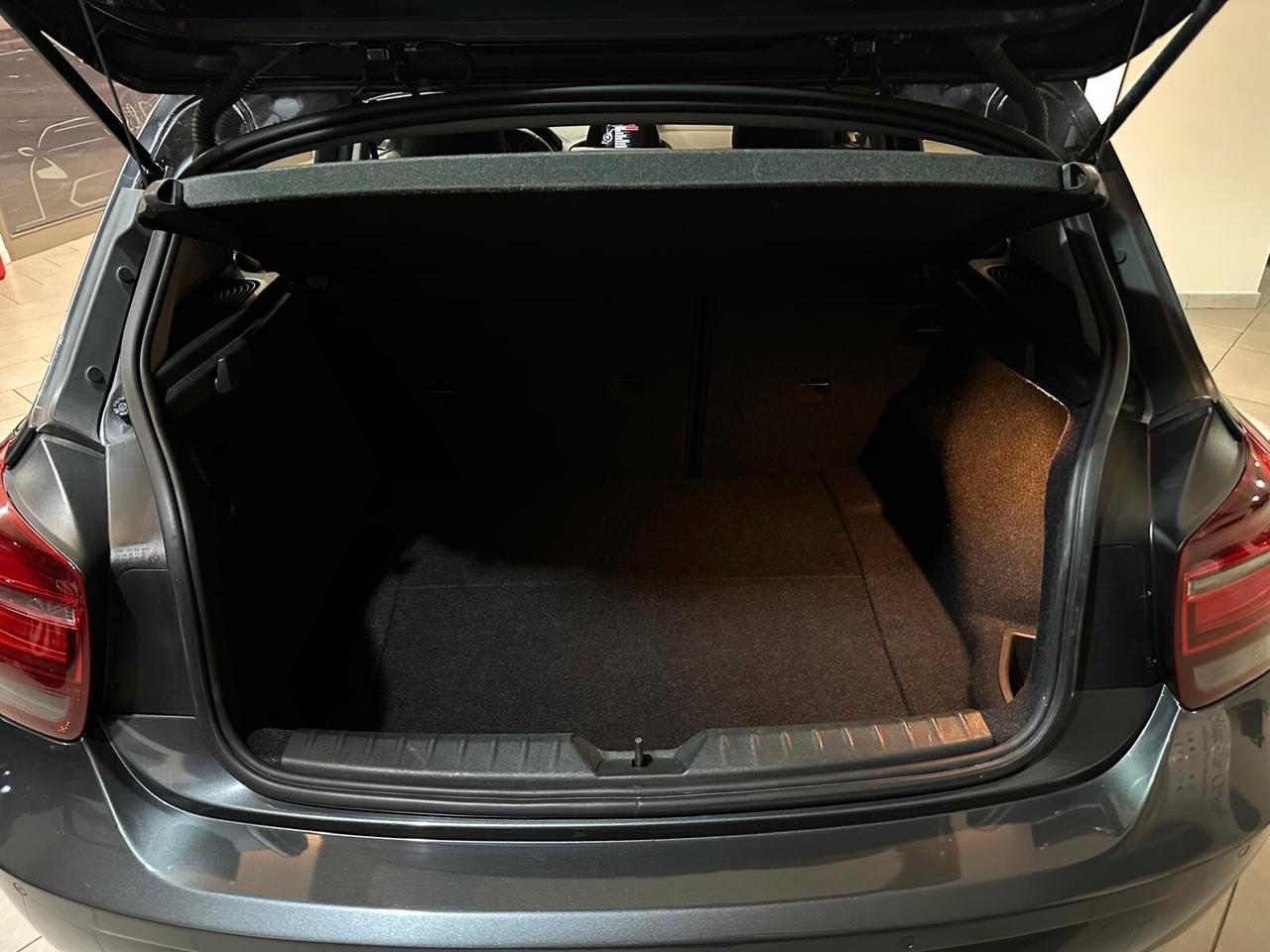 Bmw 116 116d 5p. Urban