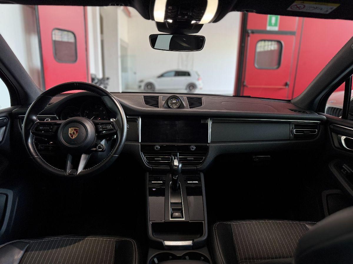 PORSCHE - Macan - 2.0 T
