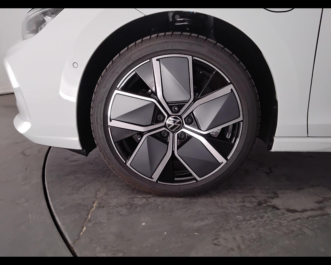 VOLKSWAGEN Golf VIII 2024 - Golf 1.5 tsi ehybrid Style 204cv dsg