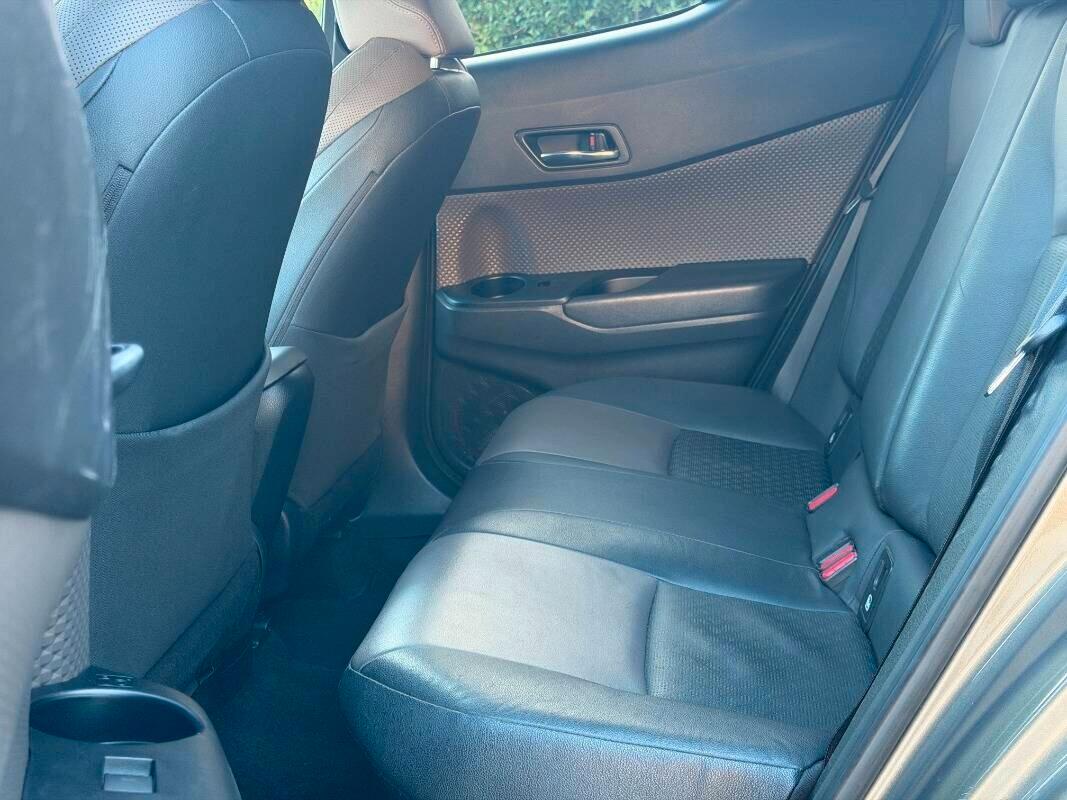 Toyota C-HR 1.8 Hybrid E-CVT Lounge