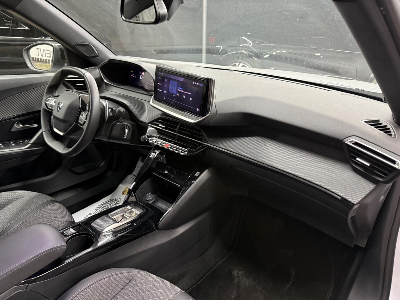 Peugeot 2008 BlueHDi 130 S&S EAT8 Allure