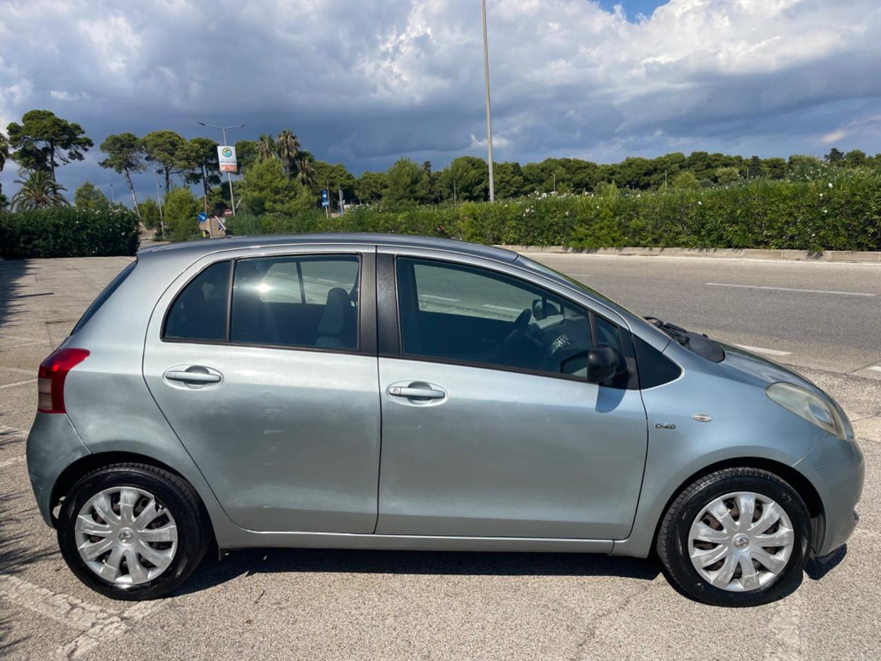 Toyota Yaris 1.4 D-4D 5 porte Sol 90 CV