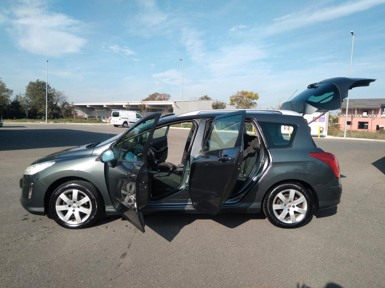 Peugeot 308 1.6 HDi 110CV SW 7posti xneopatentati