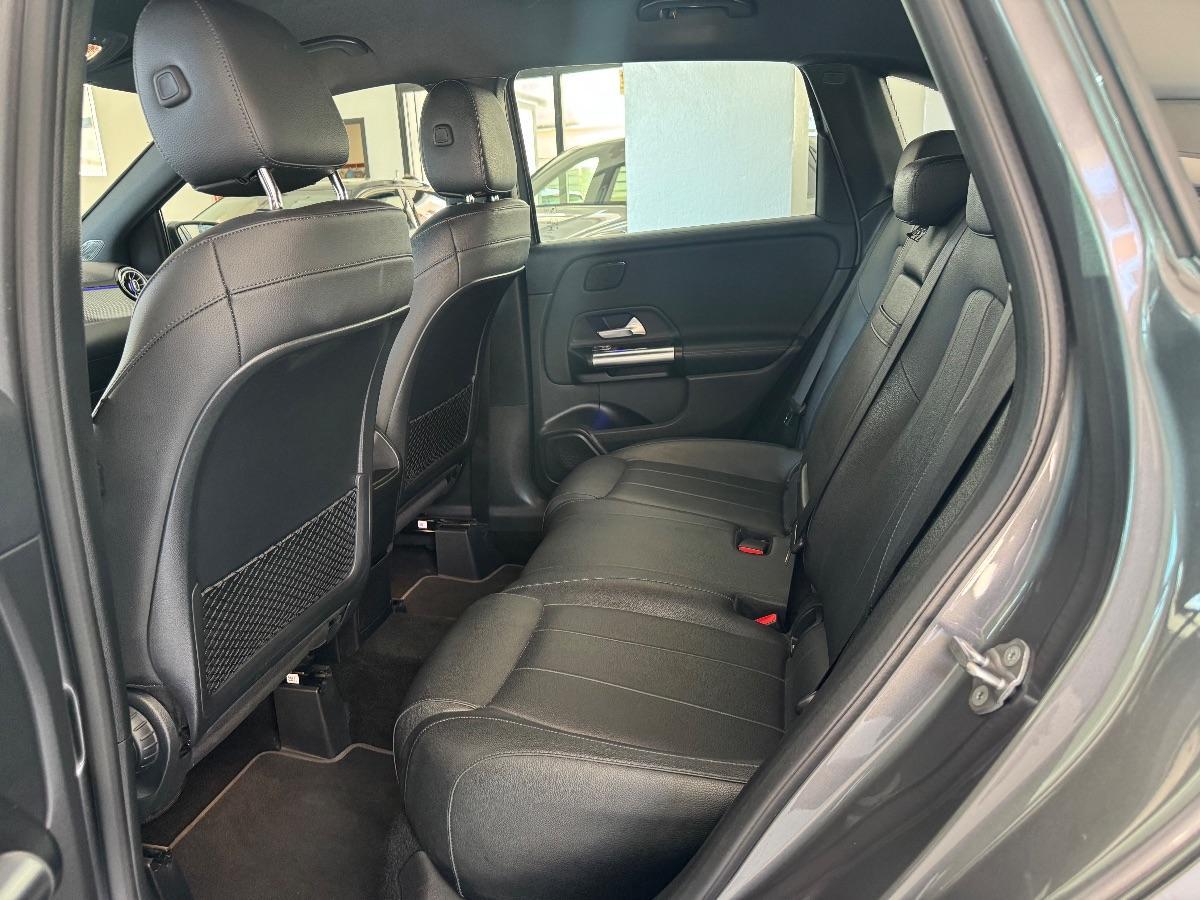 MERCEDES B180 d Automatic Sport BURMESTER/ LUCI AMBIENT/ PELLE/ LED