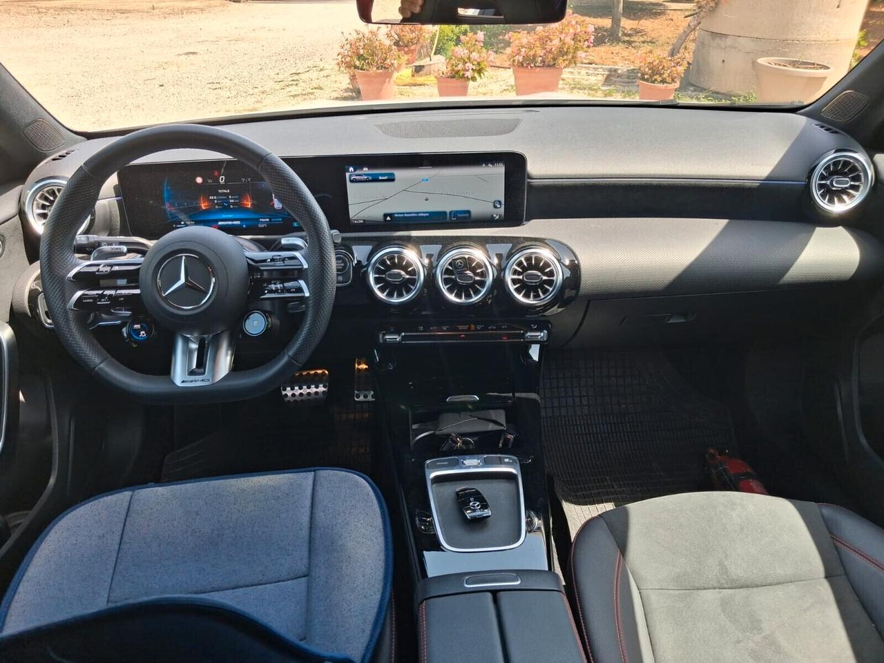 Mercedes-benz A 35 AMG 4 MATIC