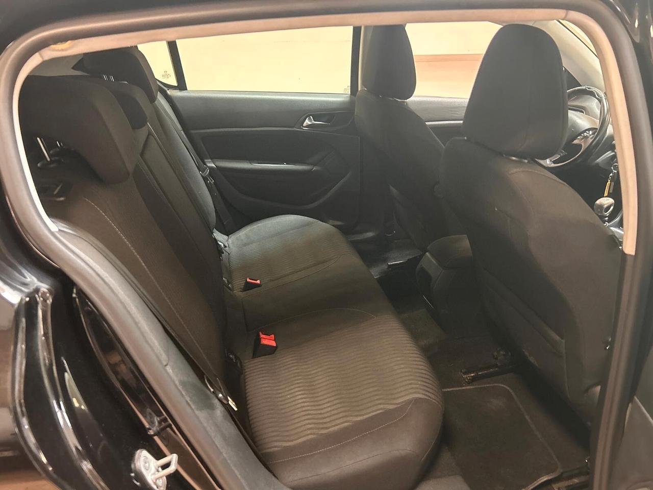 Peugeot 308 BlueHDi 150 S&S EAT6 Business