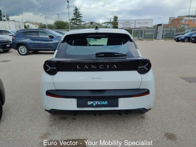 Lancia Ypsilon Ypsilon Hybrid e-DCT