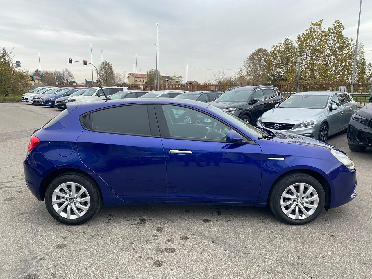 Alfa Romeo Giulietta 1.6 120 CV Automatica Navi NEOPATENTATI Garantita
