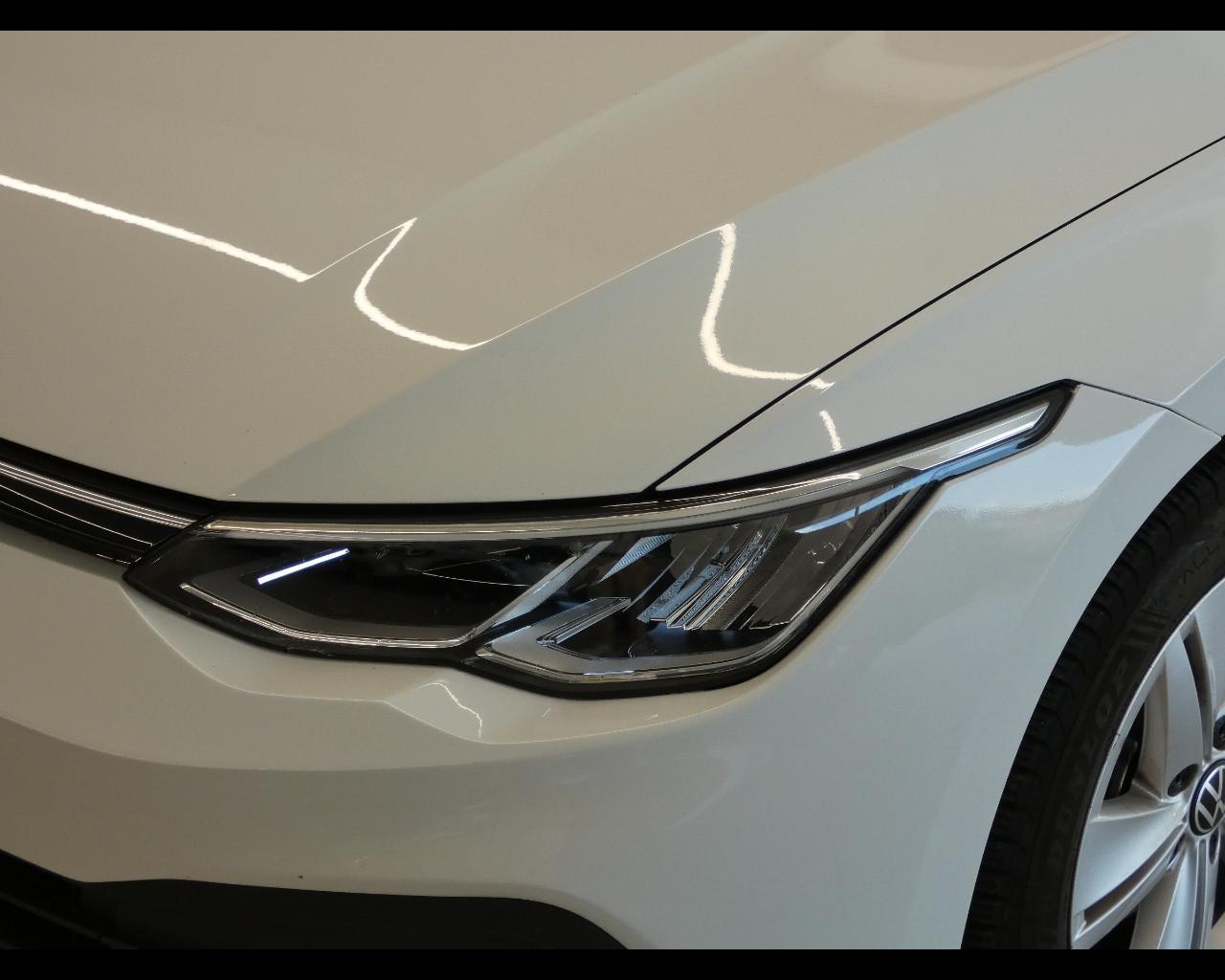VOLKSWAGEN Golf 8ª serie - Golf 1.0 eTSI EVO DSG Life