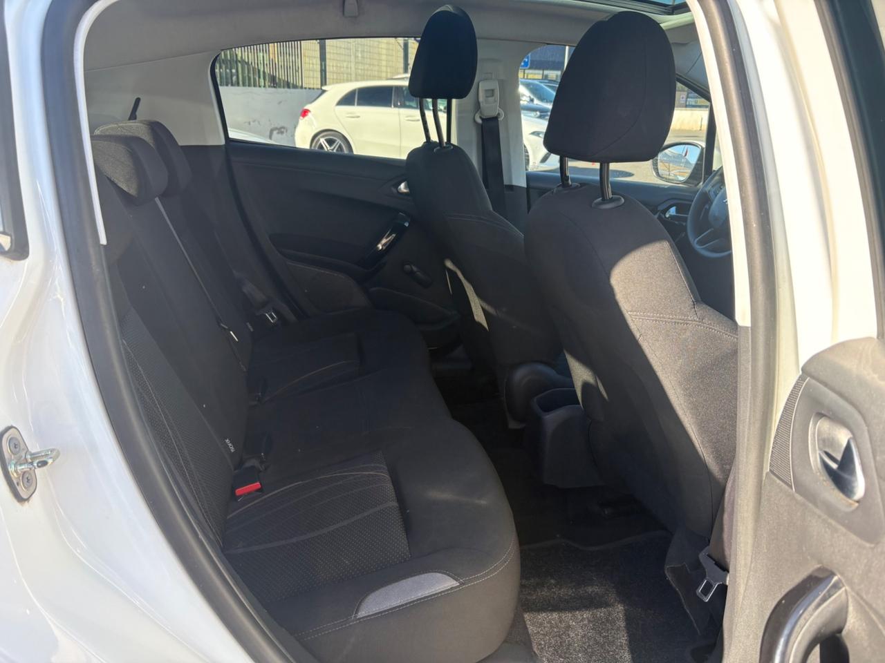 Peugeot 208 1.4 HDi 68 CV 5 porte Access