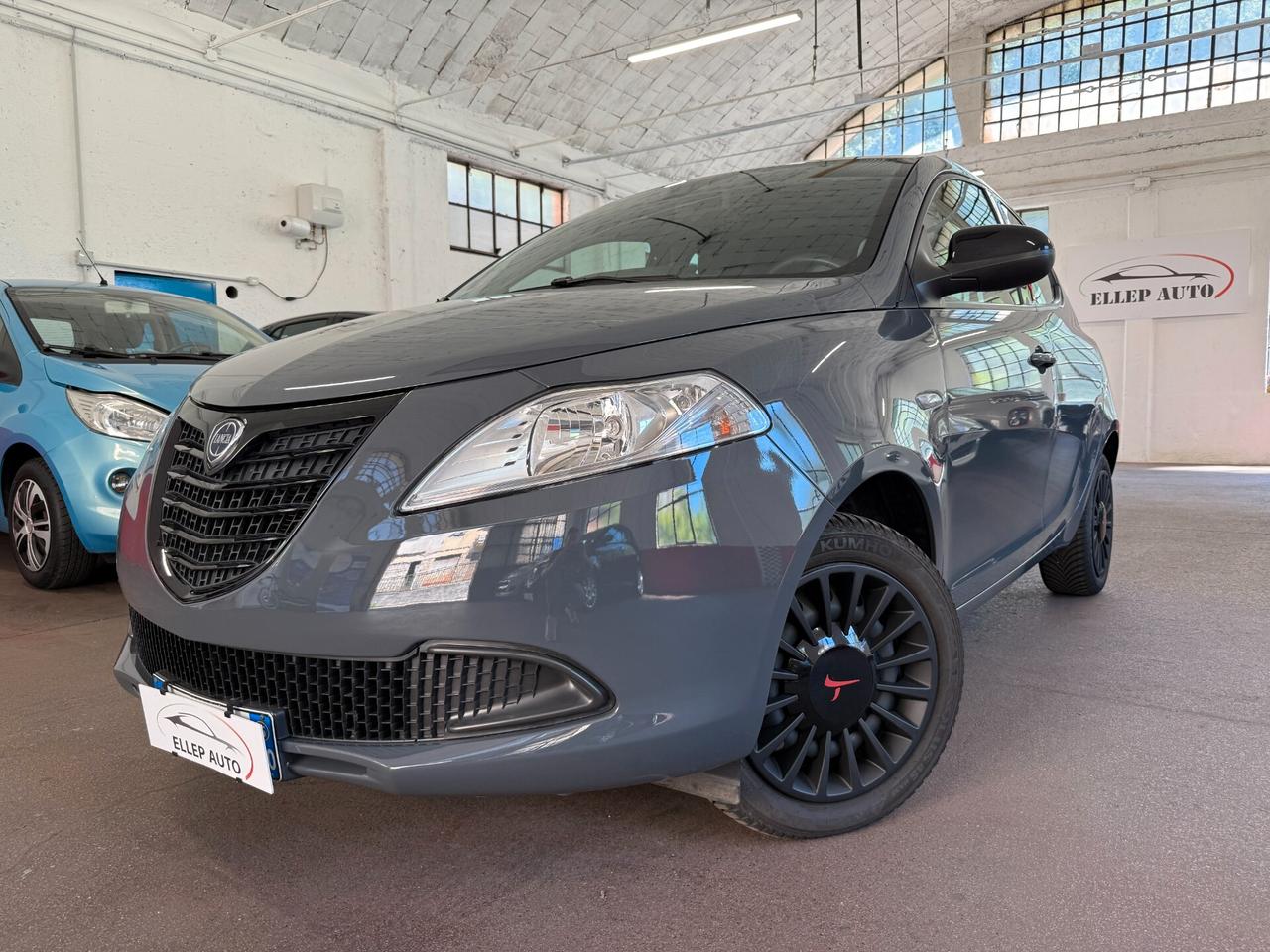 Lancia Ypsilon 1.2 69 CV 5 porte Elefantino