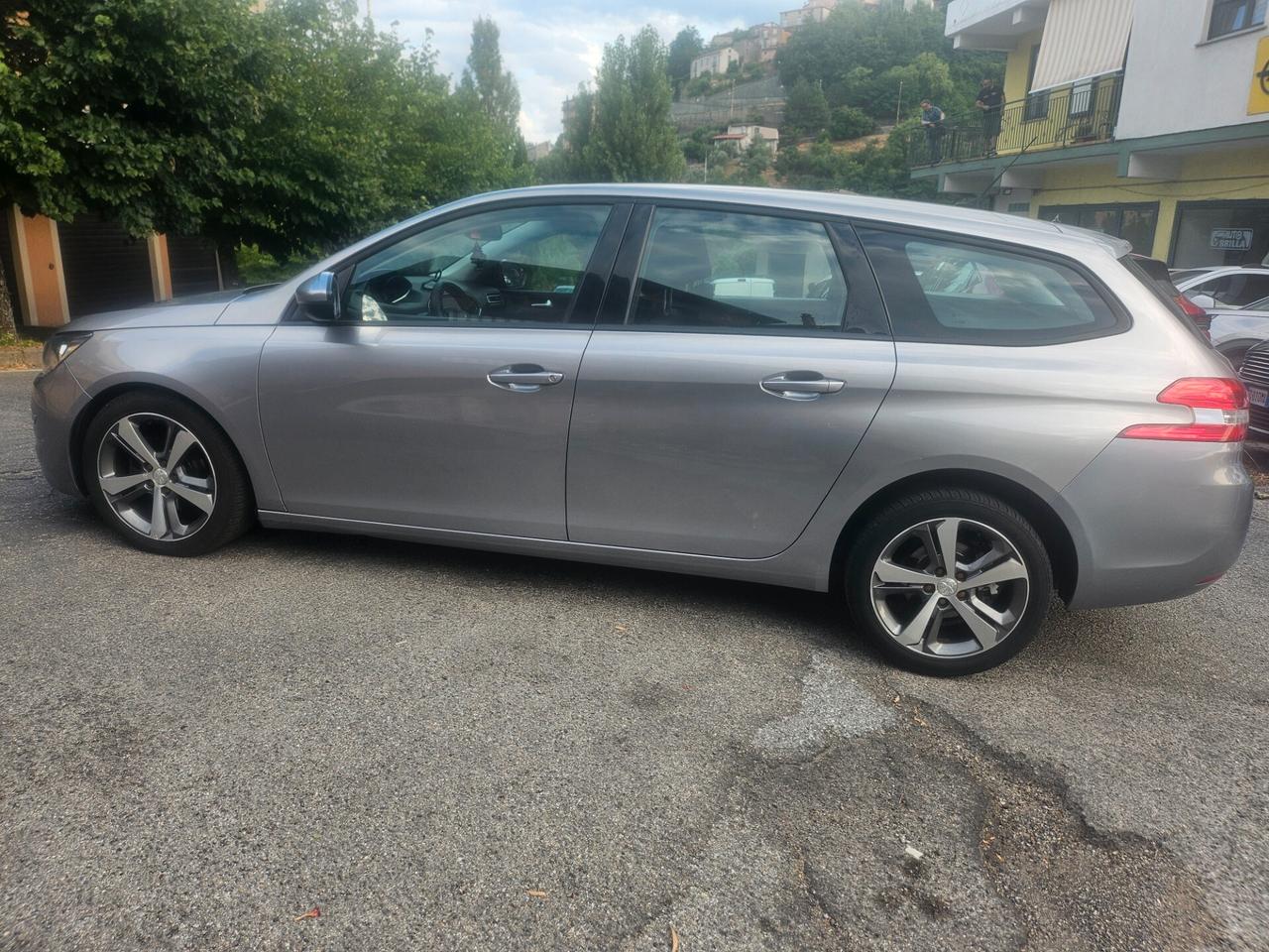 Peugeot 308 BlueHDi 100 S&S SW Business