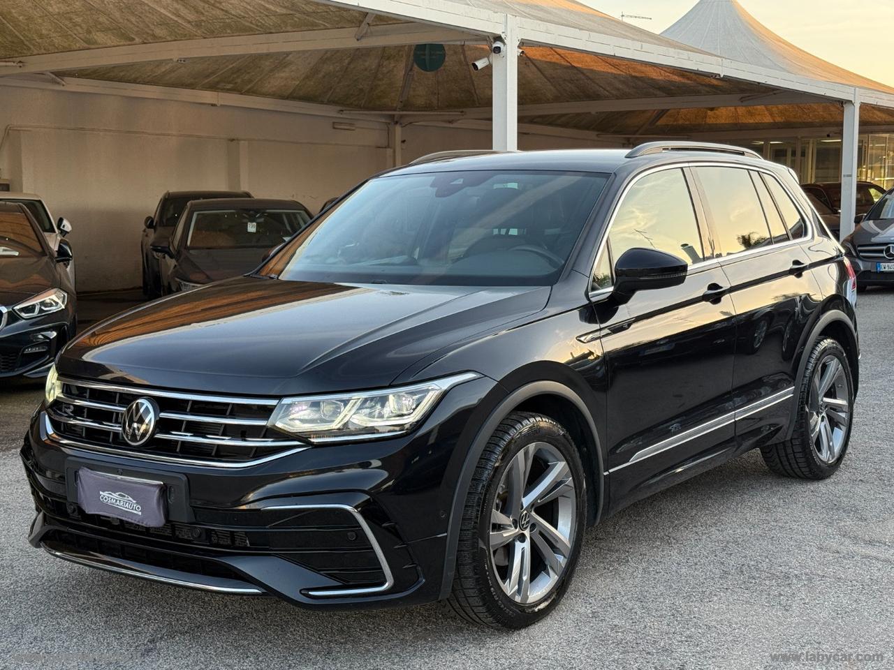 VOLKSWAGEN Tiguan 2.0 TDI 150CV DSG R-Line 2023 LUCI AMBIENTE