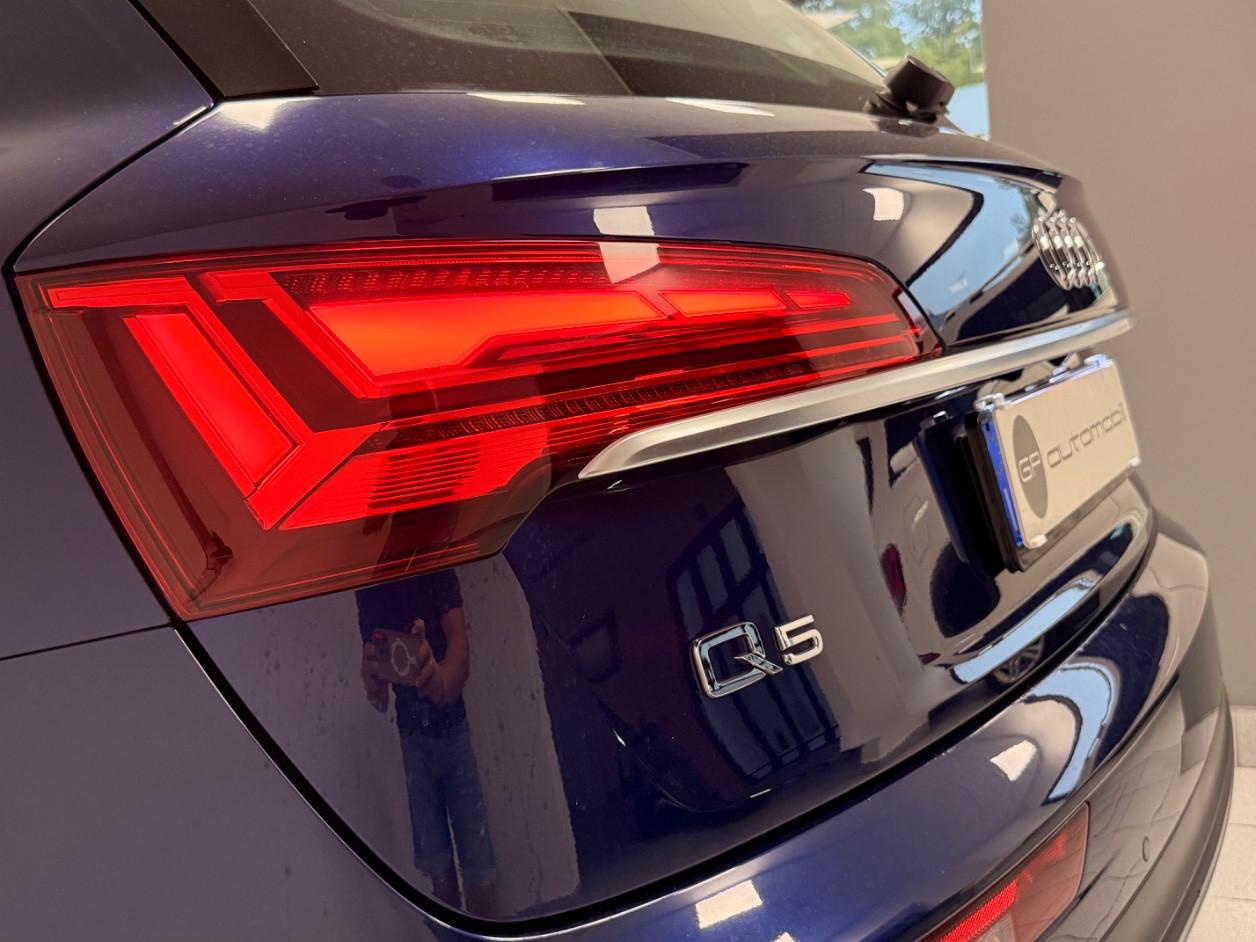 Audi Q5 2.0 tdi S-tronic 163cv Iva esposta