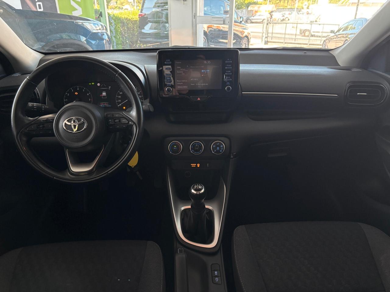 Toyota Yaris 1.0 5 porte Active
