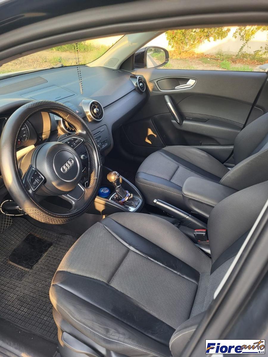 AUDI - A1 Sportback - 1.6 TDI S tronic S line edition