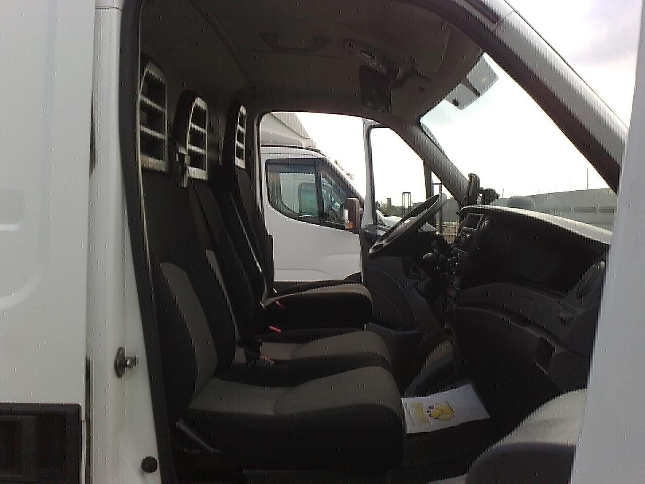Iveco Daily 35s17 3000cc 170cv Automatico - 2014