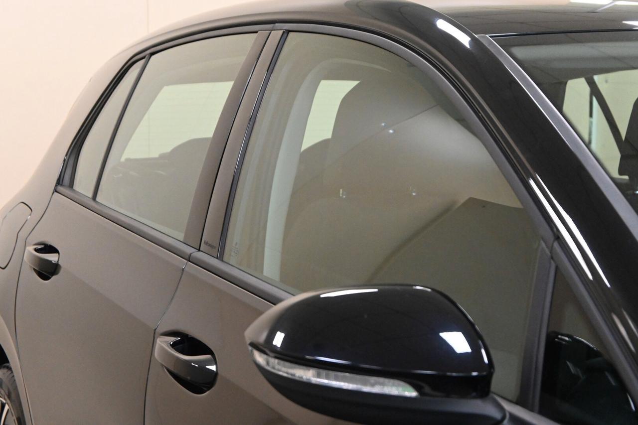 VOLKSWAGEN Golf 8ª serie Golf 1.0 eTSI EVO DSG...