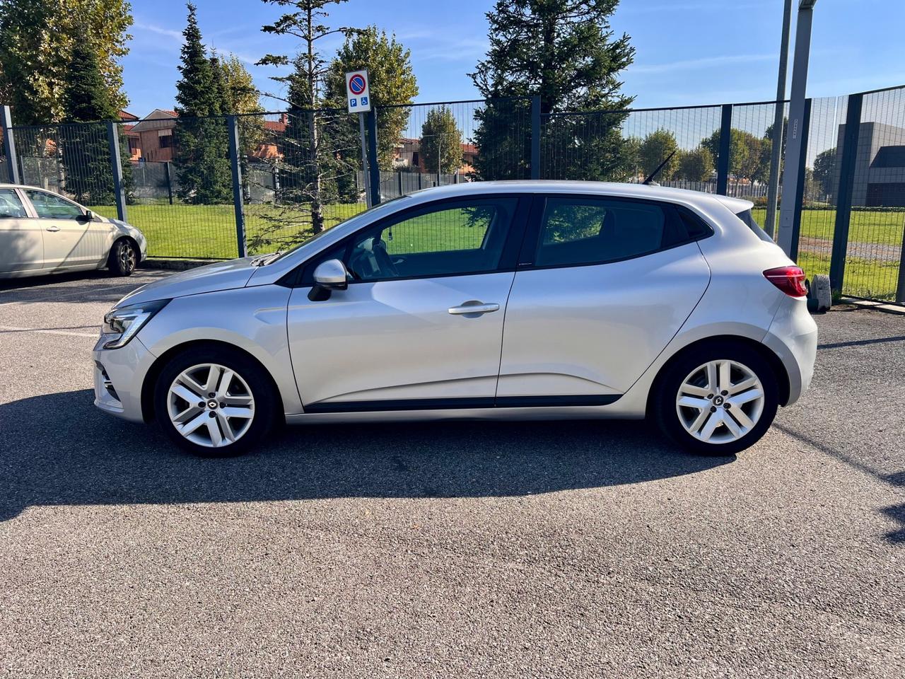 Renault Clio Full Hybrid E-Tech 140 CV 5 porte Intens