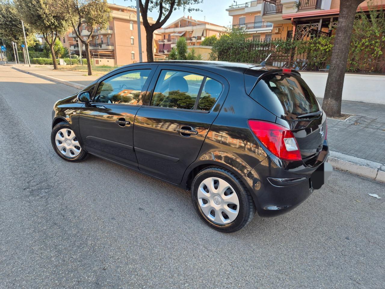 Opel corsa 1.2 gpl anno 08