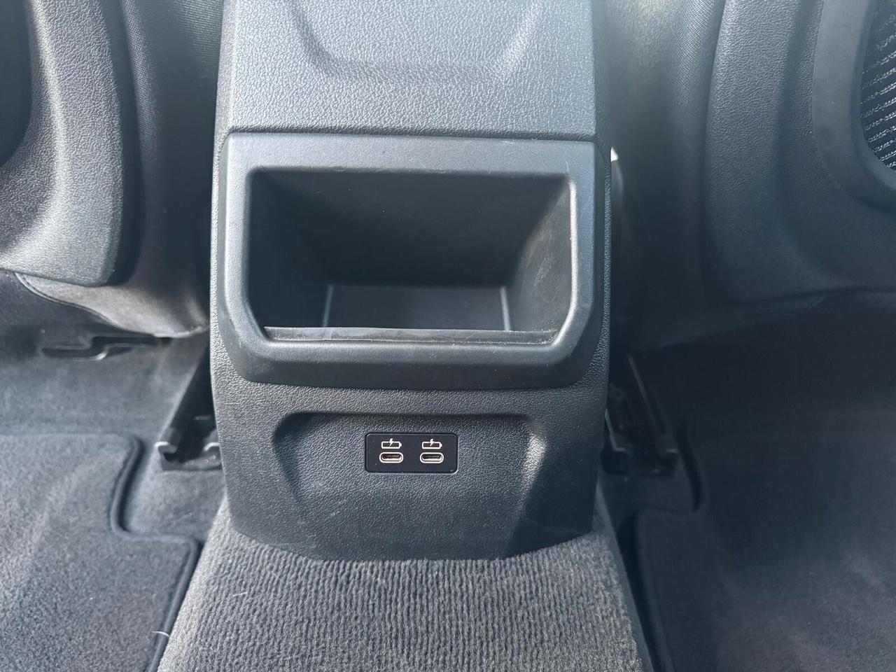 BMW 116d 5p. Sport AUTO LED NAVI RETROCAMERA