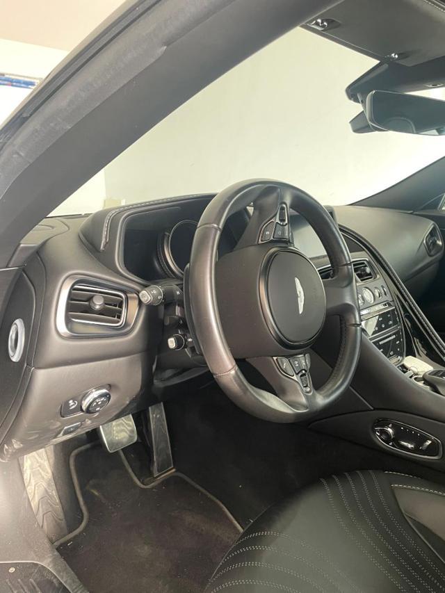 ASTON MARTIN DB11 V8 Coupé