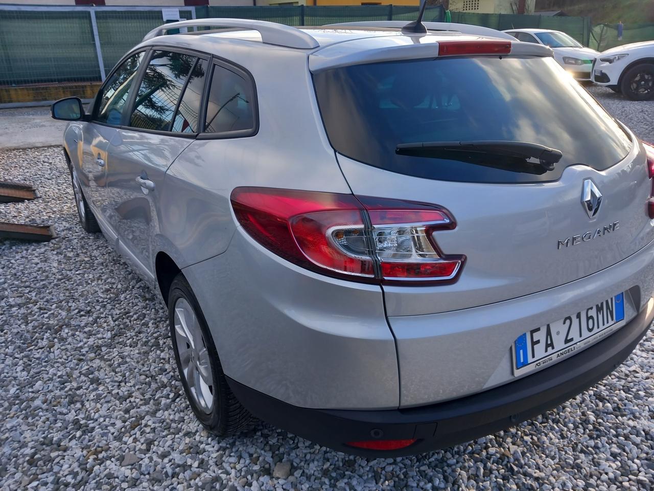 Renault Megane M&eacute;gane 1.5 dCi 110CV EDC SporTour Wave