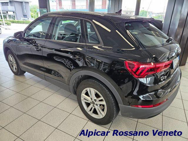 AUDI Q3 35 TDI Business Advanced