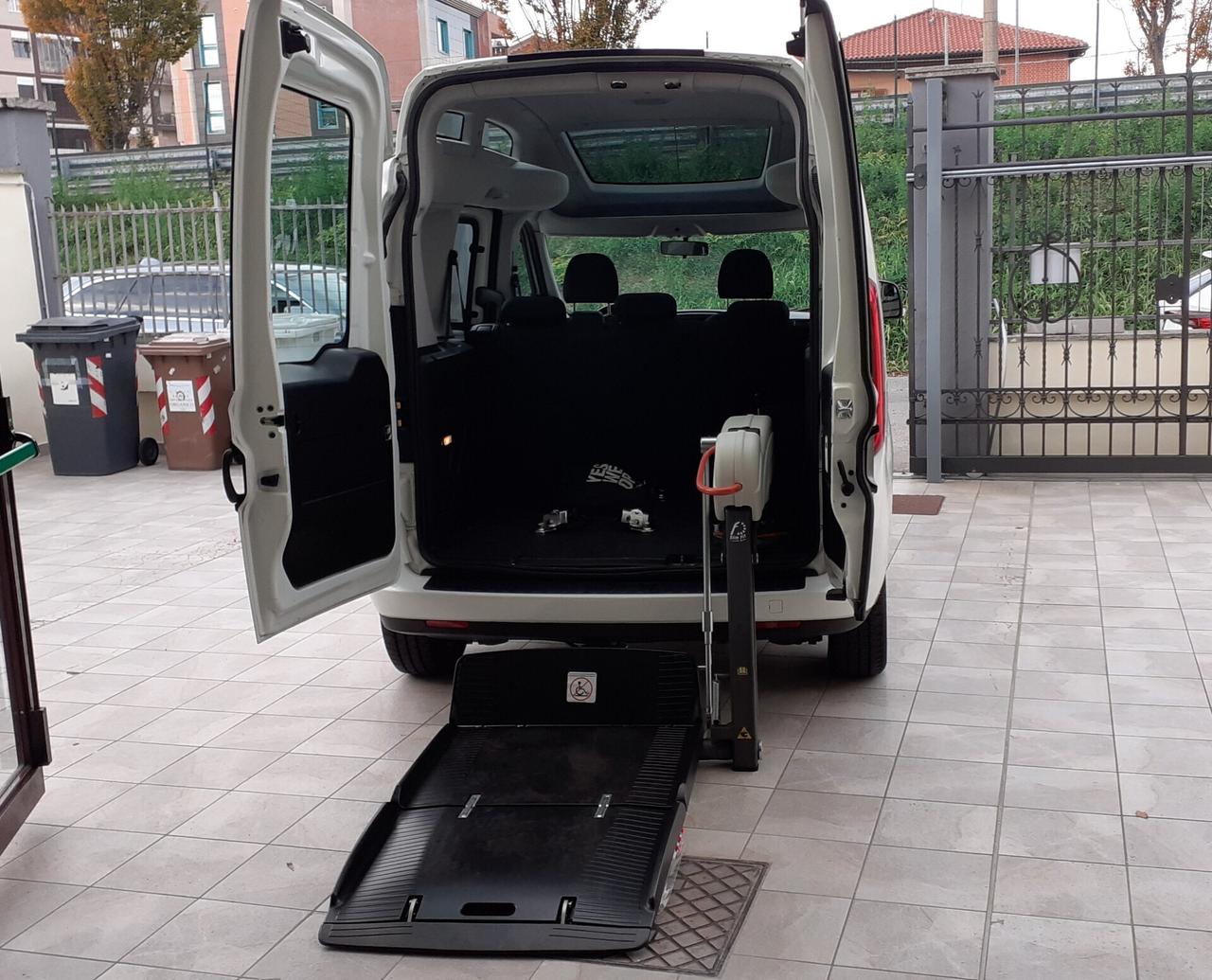 Doblo tetto alto trasporto disabili 1.6 MJT €6