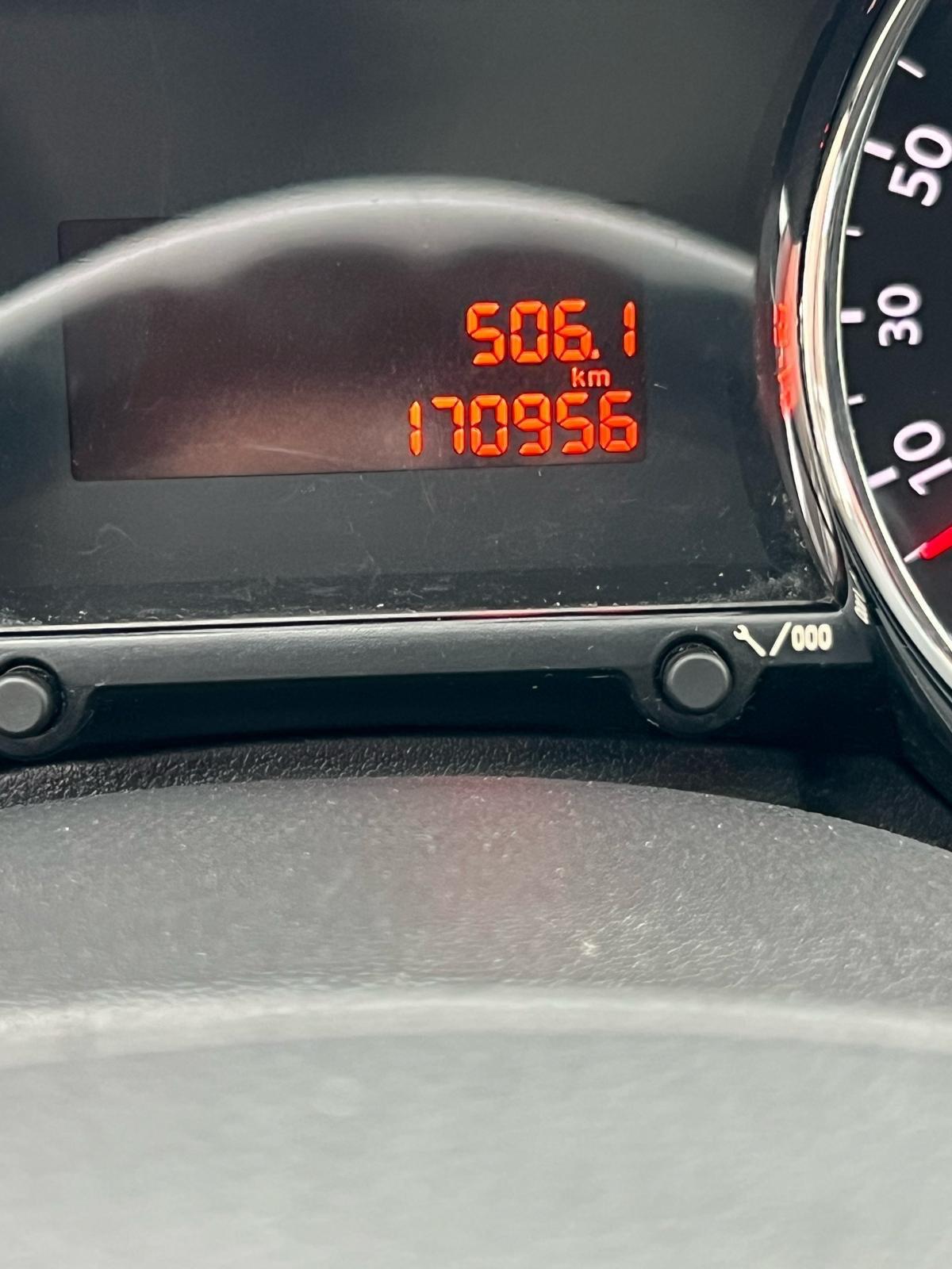 Peugeot 3008 1.6 HDi 110CV ANNO 2010 KM 170900 NEOPATENTATI