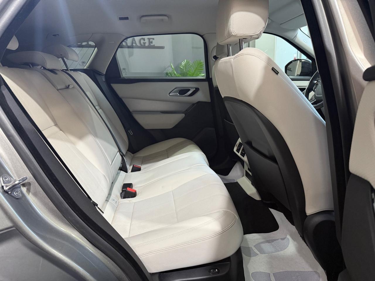 Land Rover Range Velar 2.0 TD4 180 CV R-Dynamic SE