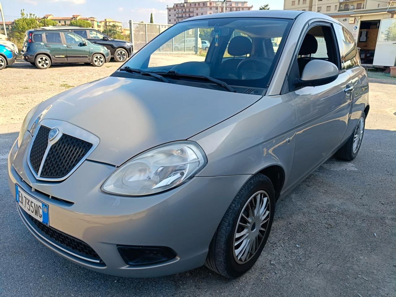 Lancia Ypsilon 1.2 Benzina - Neopatentati