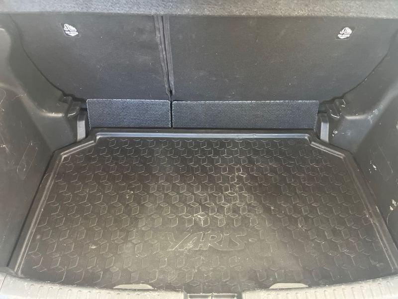 Toyota Yaris Yaris 1.5h Trend