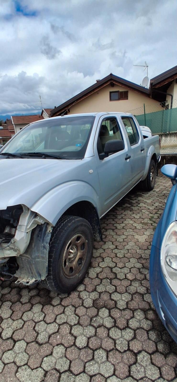Nissan Navara 2.5 dCi 4 porte Double Cab XE