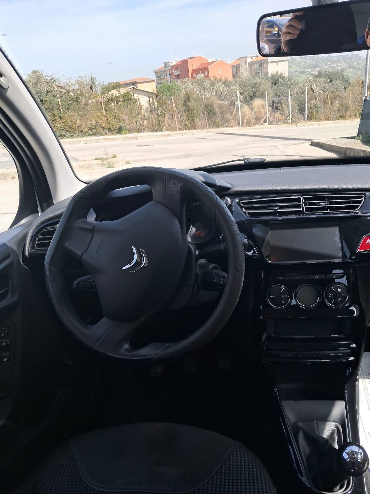 Citroen C3 BlueHDi 75cv AIRDREAM NAVI/LED2016