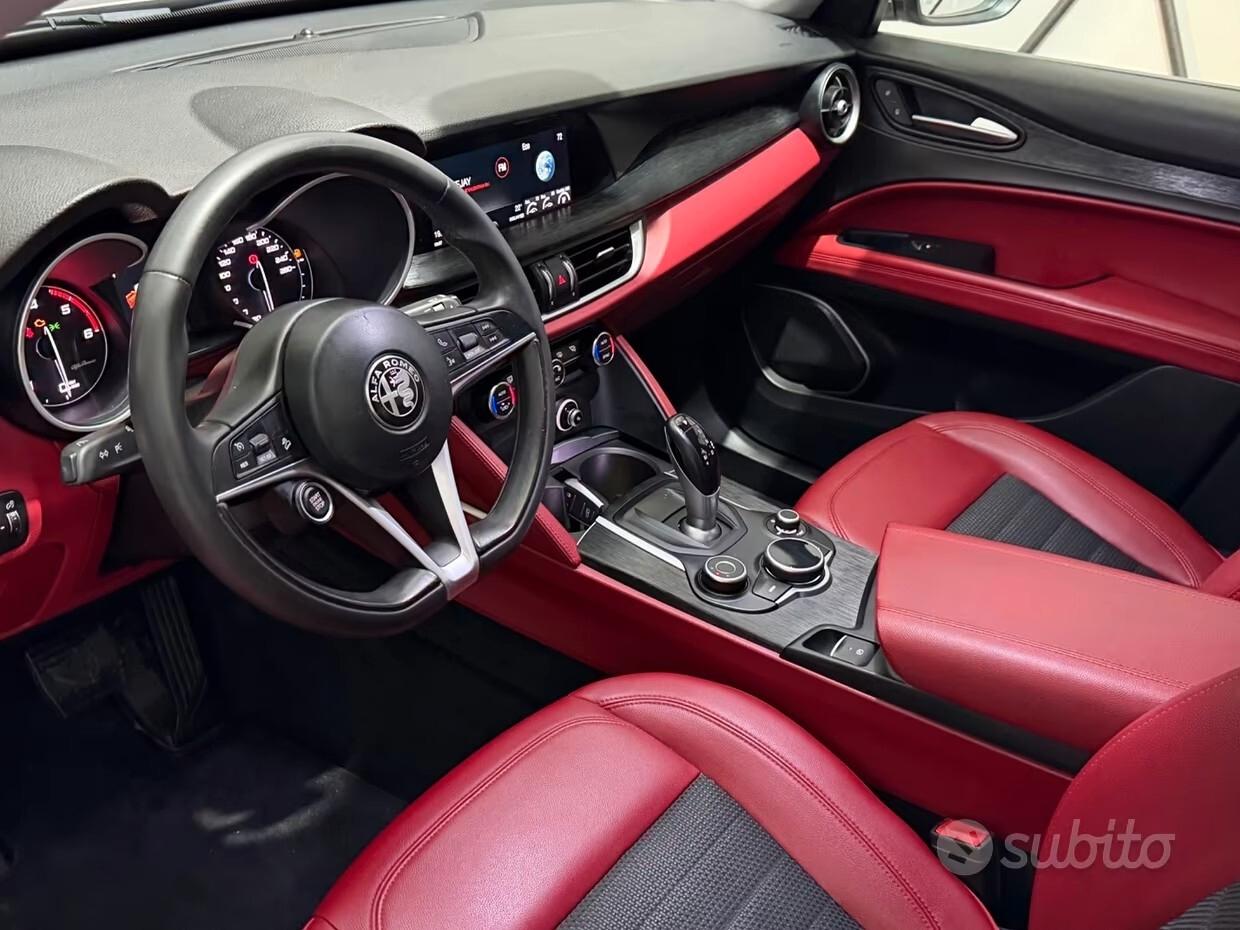 Alfa Romeo Stelvio 2.2 Turbodiesel 210 CV AT8 Q4 Business